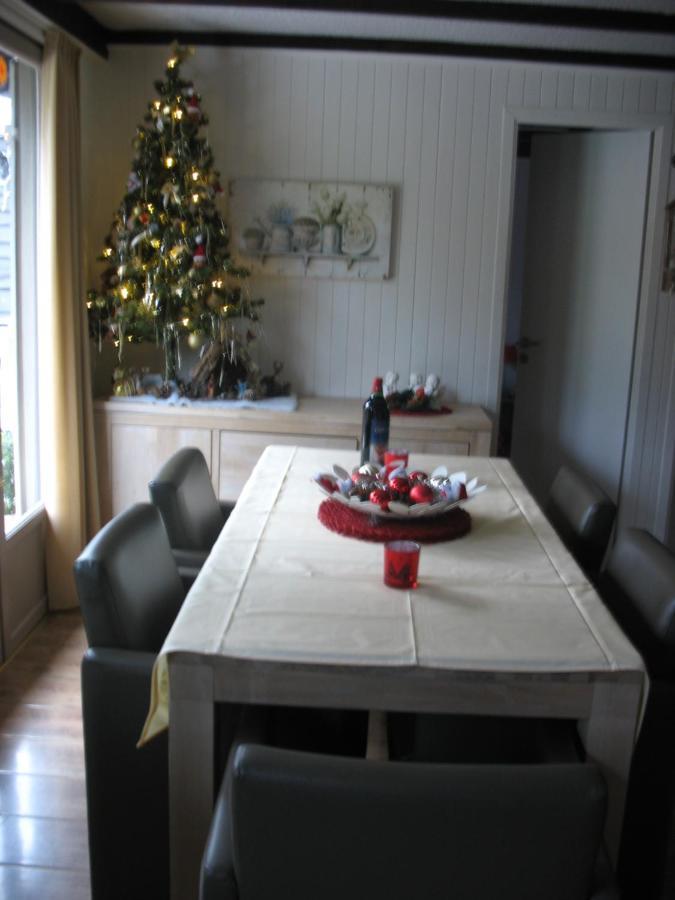 Durbuy Kleine Familiechalet Edelweiss 4 A 5 Pers Luaran gambar