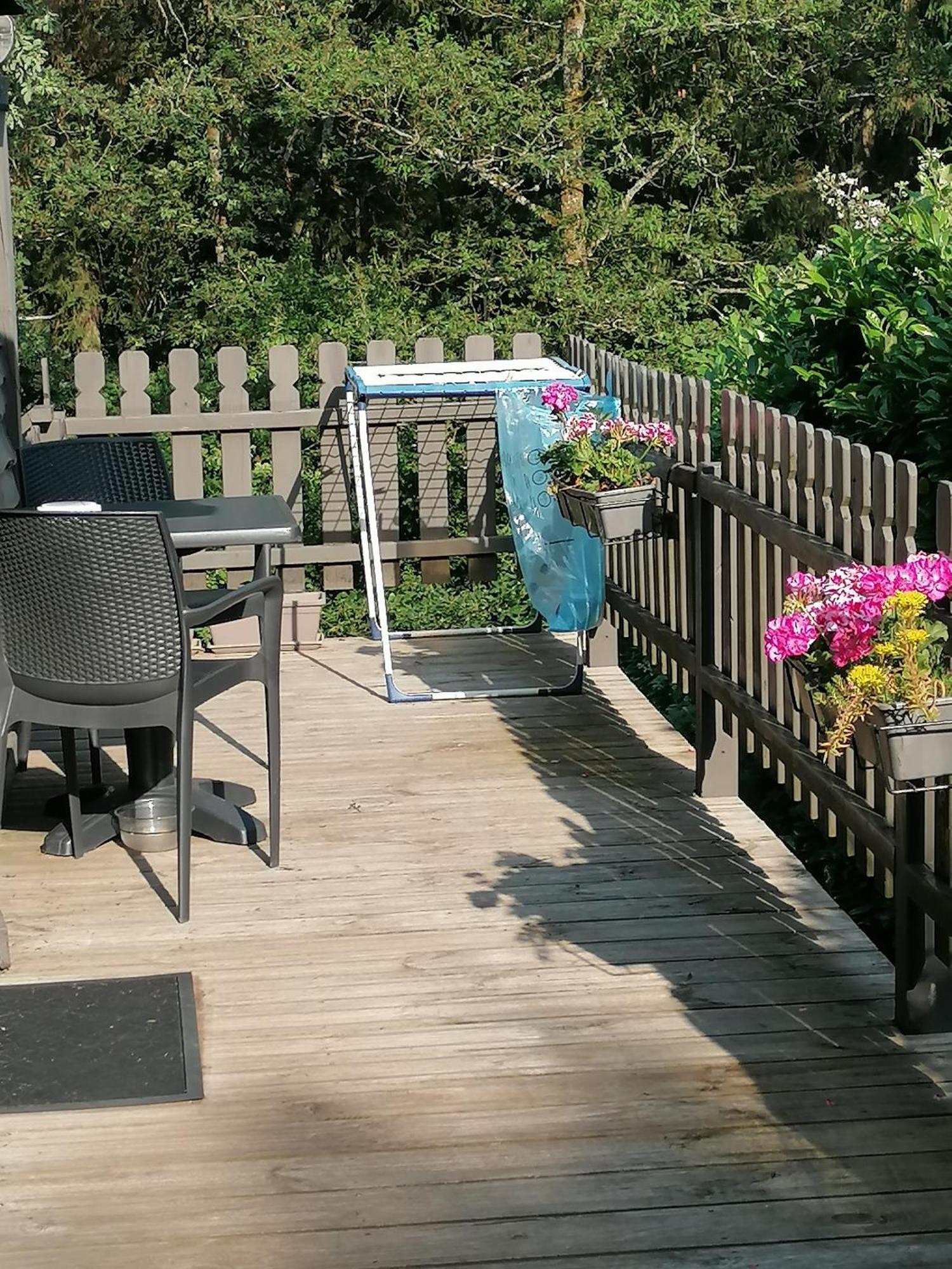 Durbuy Kleine Familiechalet Edelweiss 4 A 5 Pers Luaran gambar